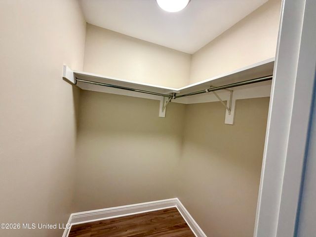 2516 S Beachview Drive, Ocean Springs, MS 39564