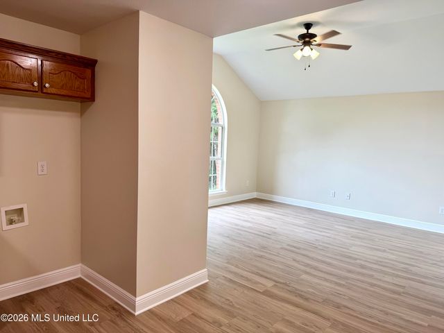 2516 S Beachview Drive, Ocean Springs, MS 39564