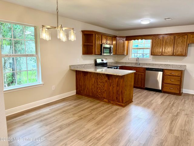 2516 S Beachview Drive, Ocean Springs, MS 39564
