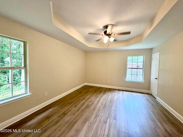 2516 S Beachview Drive, Ocean Springs, MS 39564
