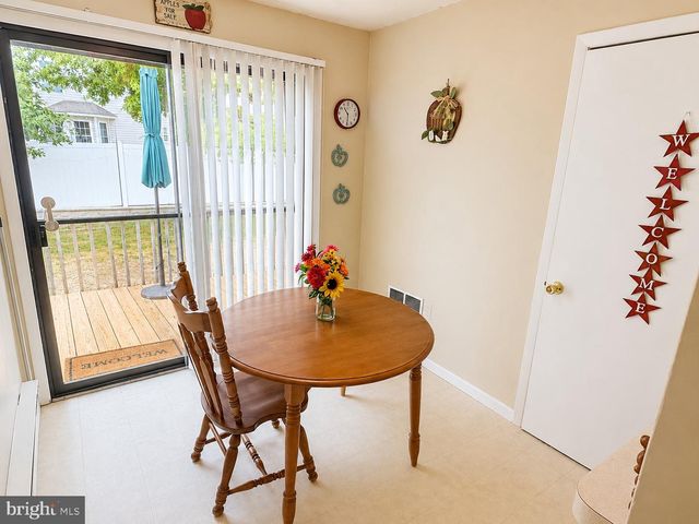 1553 BREAKERS DR, Manahawkin, NJ 08050