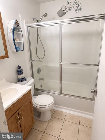 1553 BREAKERS DR, Manahawkin, NJ 08050