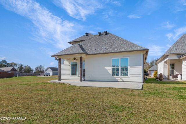 115 Grays Landing Lane, Lafayette, LA 70508