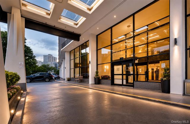 25-40 Shore Boulevard 15Q, Astoria, NY 11222