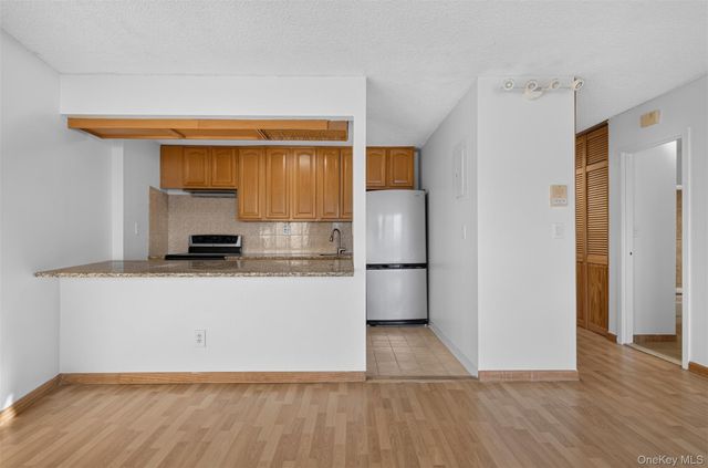 25-40 Shore Boulevard 15Q, Astoria, NY 11222