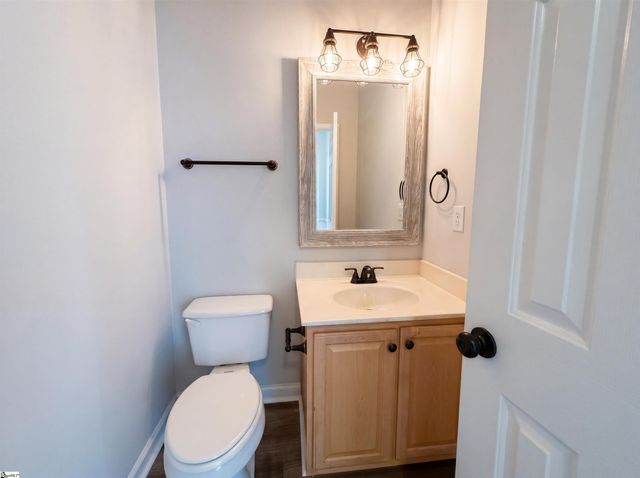 9 Bluff Ridge Court, Greenville, SC 29617
