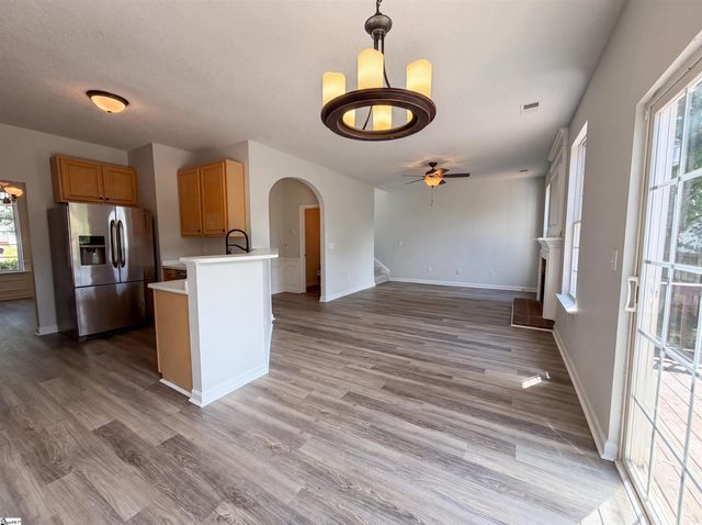 9 Bluff Ridge Court, Greenville, SC 29617