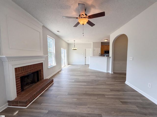 9 Bluff Ridge Court, Greenville, SC 29617