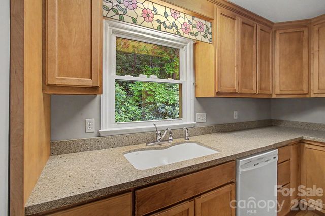 22 Mayfair Drive, Candler, NC 28715