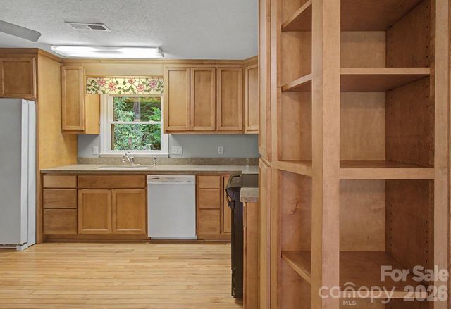 22 Mayfair Drive, Candler, NC 28715