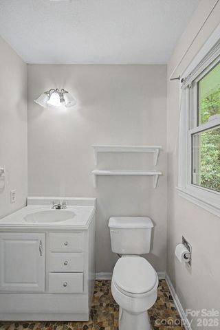 22 Mayfair Drive, Candler, NC 28715