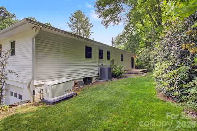 22 Mayfair Drive, Candler, NC 28715