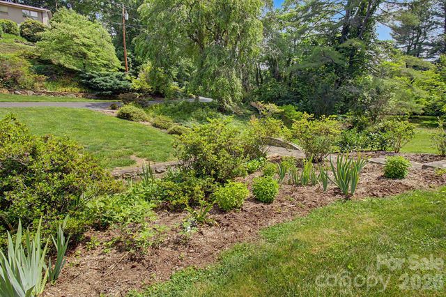 22 Mayfair Drive, Candler, NC 28715
