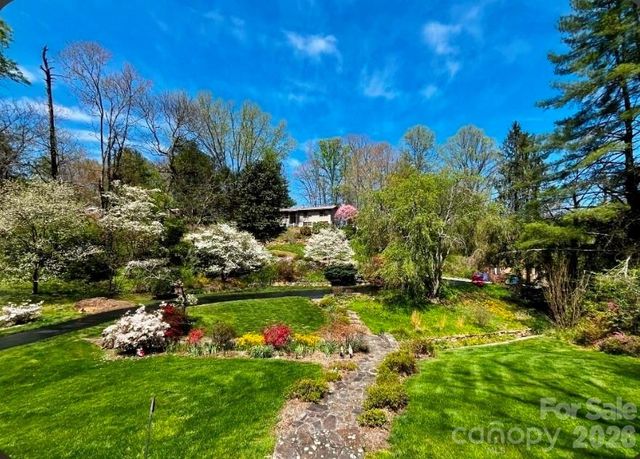 22 Mayfair Drive, Candler, NC 28715