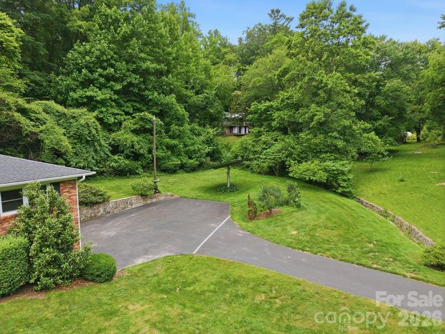 22 Mayfair Drive, Candler, NC 28715