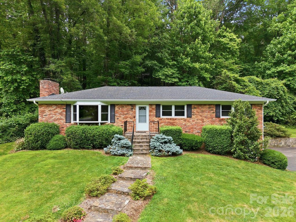 22 Mayfair Drive, Candler, NC 28715
