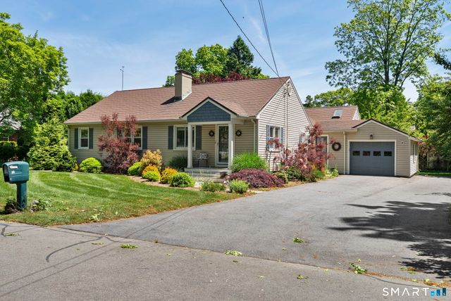 86 Fenwood Drive, Old Saybrook, CT 06475