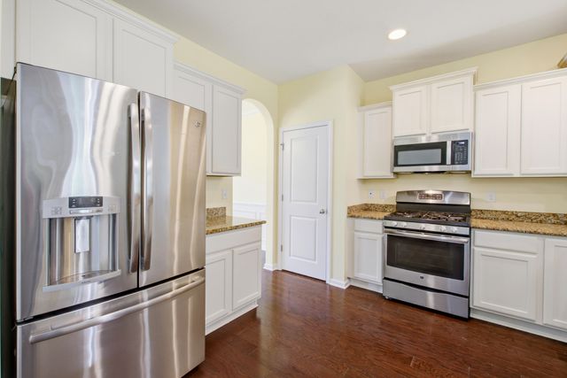 128 Carolina Wren Avenue, Moncks Corner, SC 29461