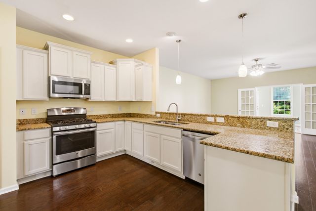 128 Carolina Wren Avenue, Moncks Corner, SC 29461