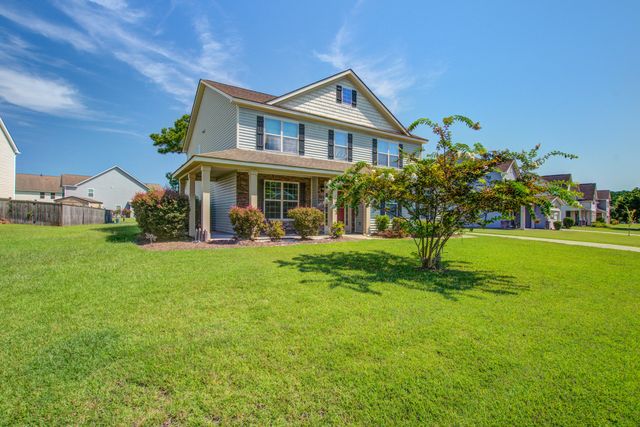 128 Carolina Wren Avenue, Moncks Corner, SC 29461