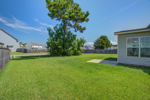 128 Carolina Wren Avenue, Moncks Corner, SC 29461