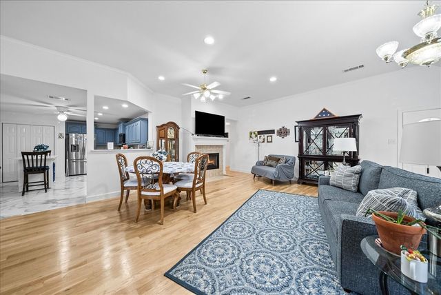 942 Cresthill Drive 20, Cedar Hill, TX 75104