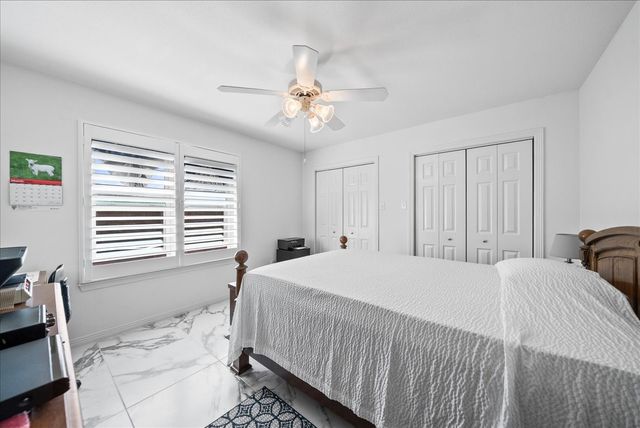 942 Cresthill Drive 20, Cedar Hill, TX 75104