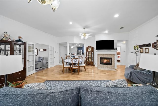 942 Cresthill Drive 20, Cedar Hill, TX 75104