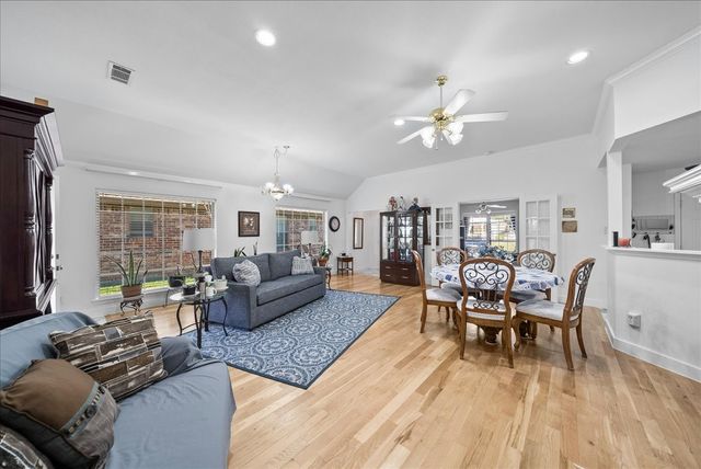 942 Cresthill Drive 20, Cedar Hill, TX 75104