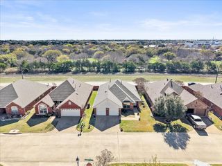 942 Cresthill Drive 20, Cedar Hill, TX 75104