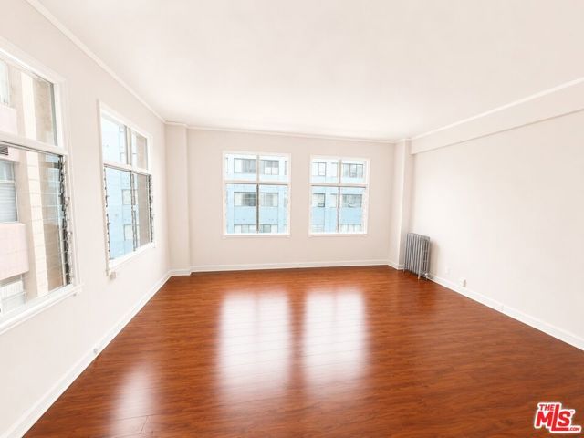 634 S Gramercy Place 304, Los Angeles, CA 90005