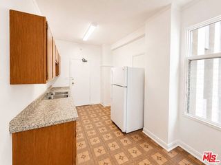634 S Gramercy Place 304, Los Angeles, CA 90005
