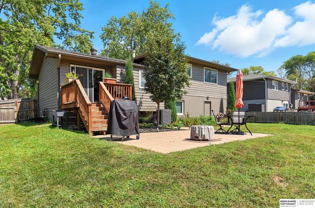 2303 Greensboro Avenue, Bellevue, NE 68005