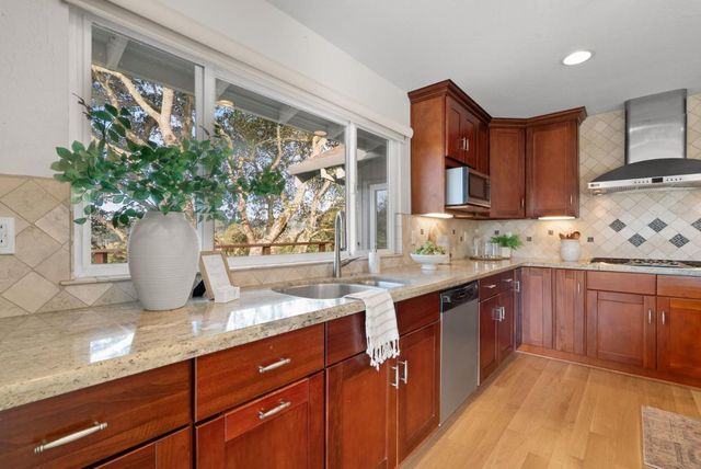 1044 Pleasant Valley Road, Aptos, CA 95003