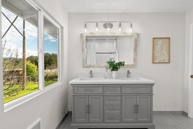 1044 Pleasant Valley Road, Aptos, CA 95003