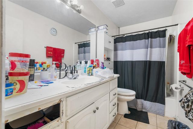 5701 NW 23RD TERRACE A4, Gainesville, FL 32653