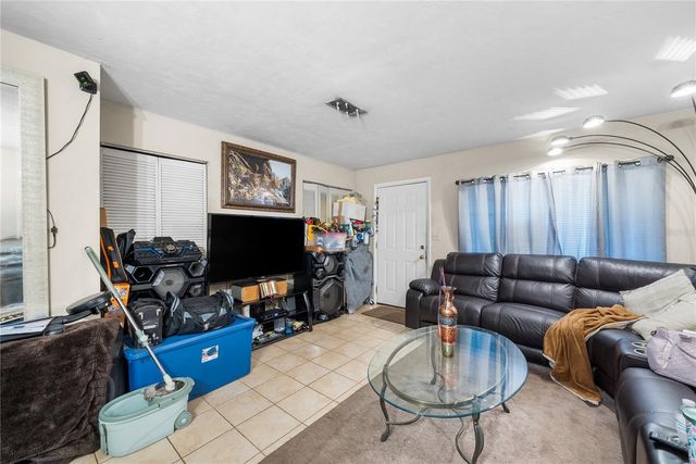 5701 NW 23RD TERRACE A4, Gainesville, FL 32653