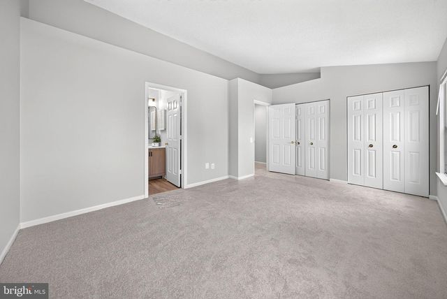 6576 MEDINAH LN, Alexandria, VA 22312
