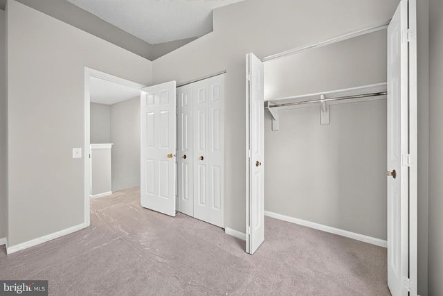 6576 MEDINAH LN, Alexandria, VA 22312