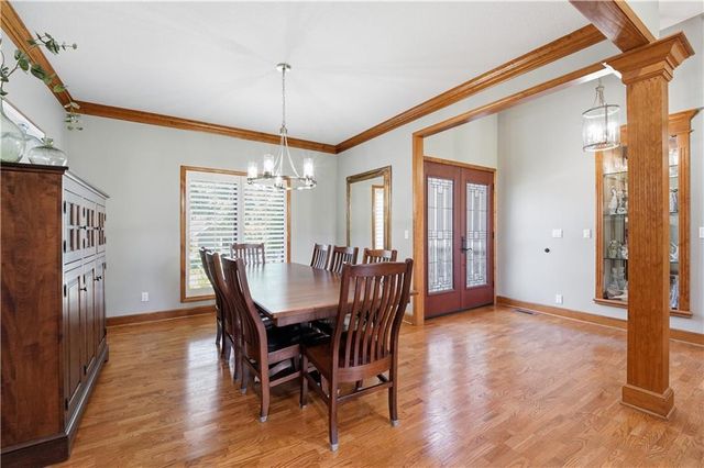 579 N Winnebago Drive, Lake Winnebago, MO 64034