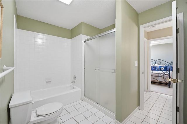 579 N Winnebago Drive, Lake Winnebago, MO 64034