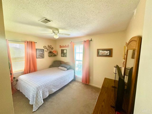 5057 Babb Ln, Pace, FL 32571