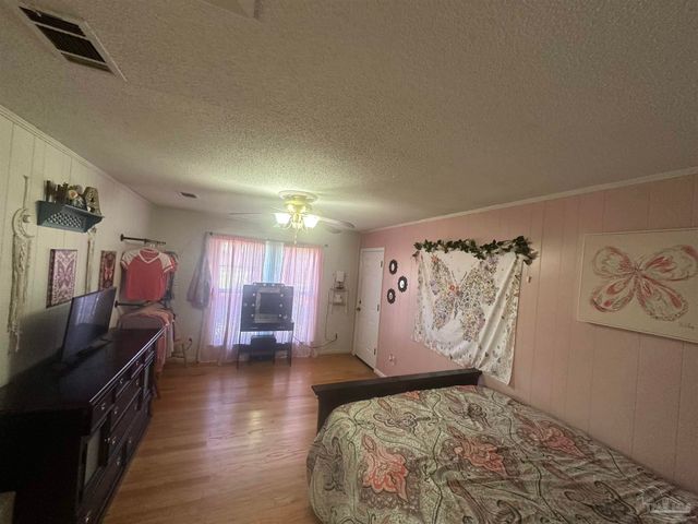 5057 Babb Ln, Pace, FL 32571