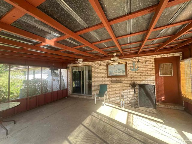 5057 Babb Ln, Pace, FL 32571