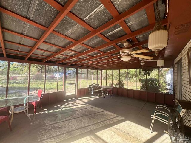 5057 Babb Ln, Pace, FL 32571