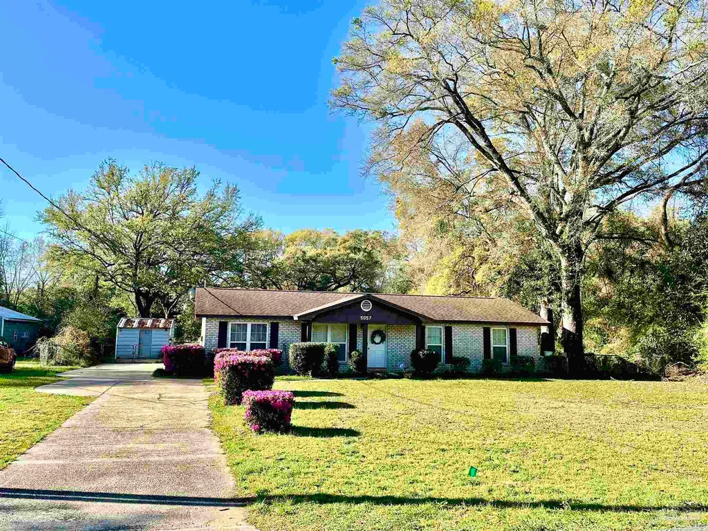 5057 Babb Ln, Pace, FL 32571