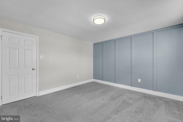 15 W KENNEDY DR, Clementon, NJ 08021