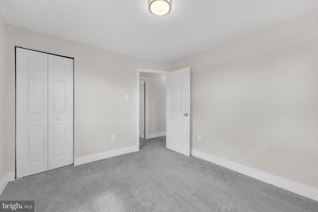 15 W KENNEDY DR, Clementon, NJ 08021