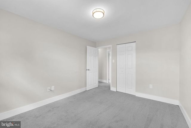 15 W KENNEDY DR, Clementon, NJ 08021