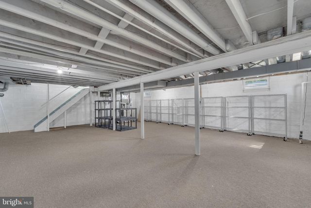15 W KENNEDY DR, Clementon, NJ 08021